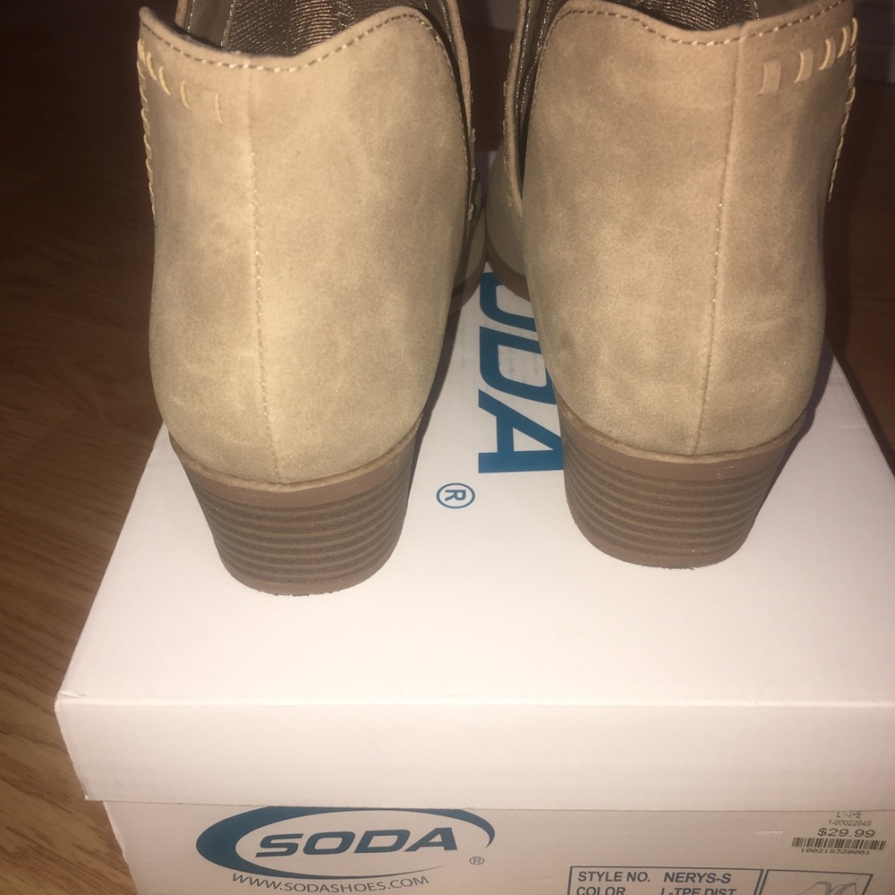 Booties - Picture 4 of 5